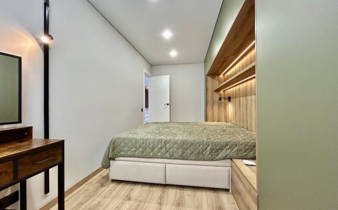 Resale - Apartment -
Torrevieja - Costa Blanca