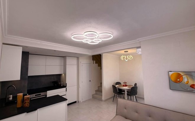 Resale - Town House -
Torrevieja - Calas Blanca