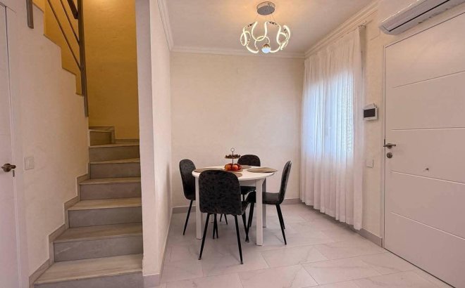 Resale - Town House -
Torrevieja - Calas Blanca