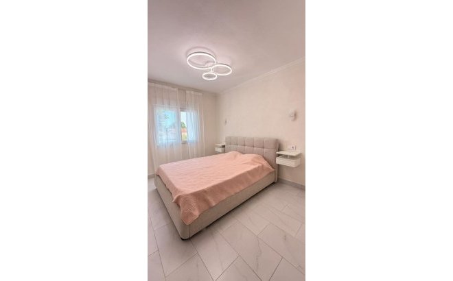 Resale - Town House -
Torrevieja - Calas Blanca
