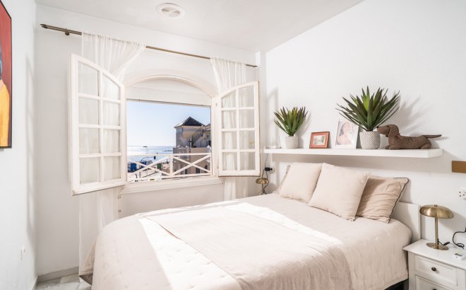 Revente - Appartement -
Torrevieja - Aguas Nuevas