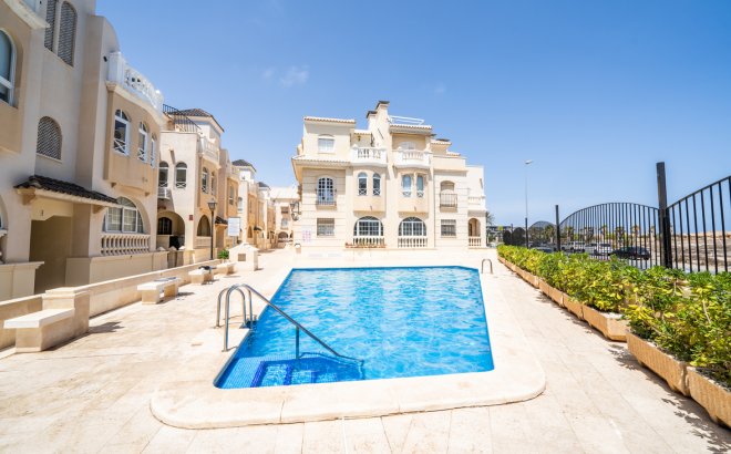 Resale - Apartment -
Torrevieja - Costa Blanca