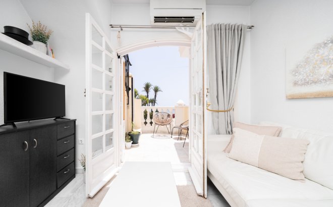 Resale - Apartment -
Torrevieja - Costa Blanca