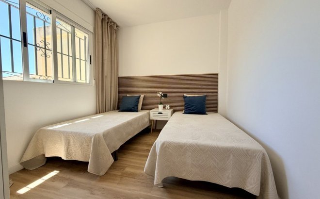 Resale - Town House -
Orihuela Costa - Costa Blanca
