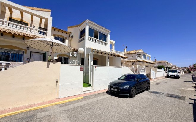 Resale - Town House -
Orihuela Costa - Costa Blanca