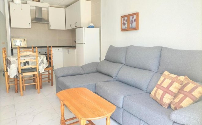 Resale - Bungalow -
Torrevieja - La Siesta - El Salado - Torreta