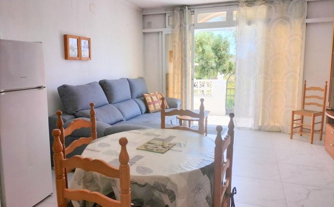 Resale - Bungalow -
Torrevieja - La Siesta - El Salado - Torreta