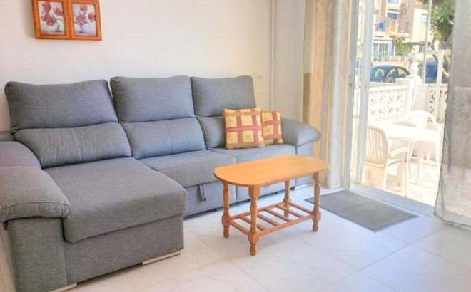 Resale - Bungalow -
Torrevieja - La Siesta - El Salado - Torreta