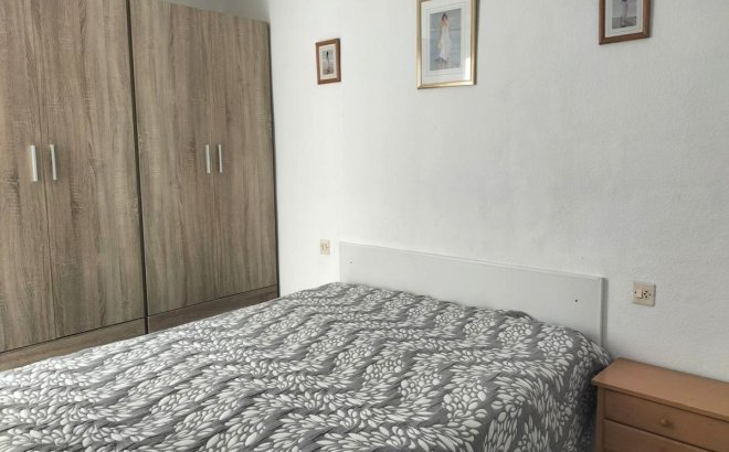 Resale - Bungalow -
Torrevieja - La Siesta - El Salado - Torreta