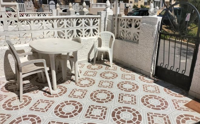 Resale - Bungalow -
Torrevieja - La Siesta - El Salado - Torreta