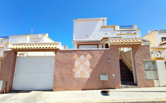 Resale - Town House -
Los Altos - Costa Blanca