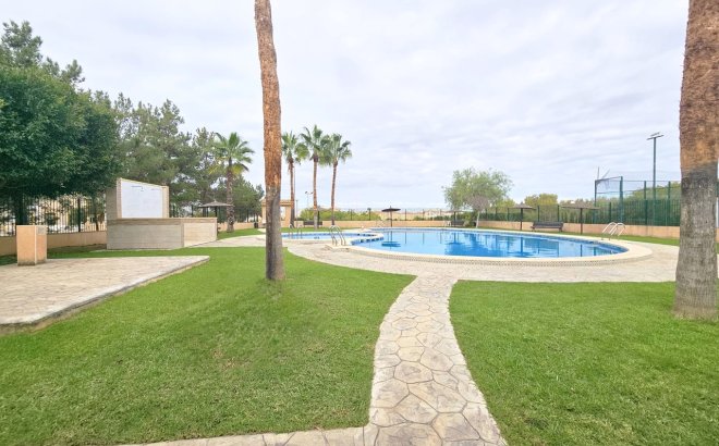 Resale - Town House -
Los Altos - Costa Blanca