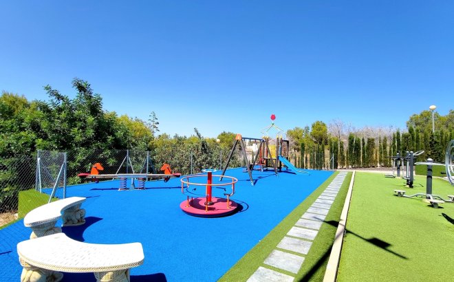 Resale - Town House -
Los Altos - Costa Blanca
