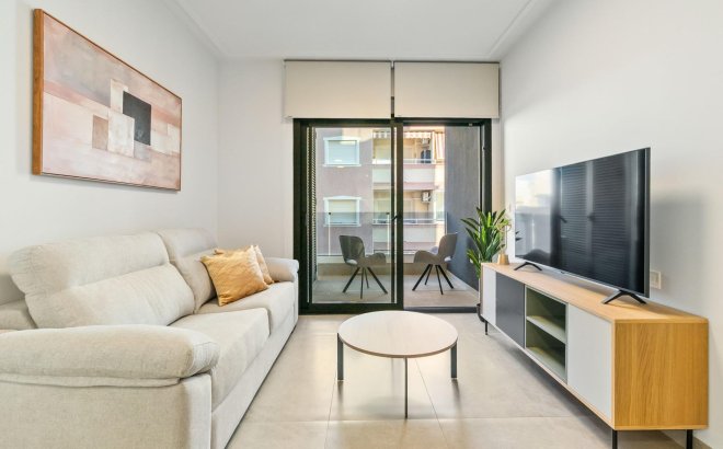 Resale - Apartment -
Torrevieja - Playa del Cura