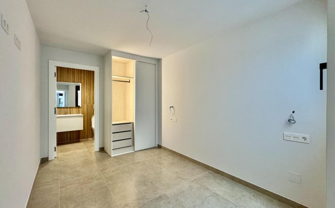 Revente - Appartement -
Torrevieja - Habaneras