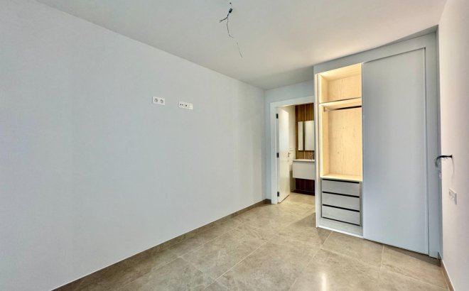 Revente - Appartement -
Torrevieja - Habaneras