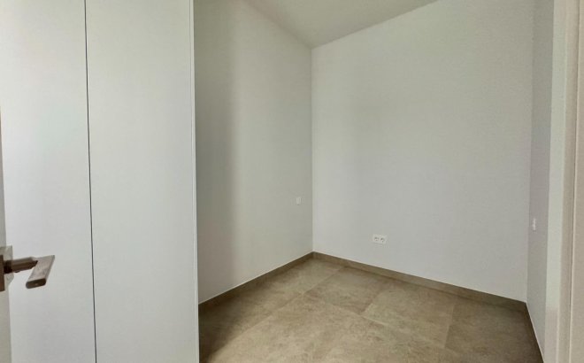 Revente - Appartement -
Torrevieja - Habaneras