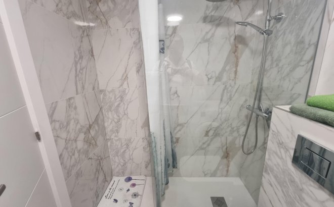Resale - Apartment -
Torrevieja - Estacion De Autobuses
