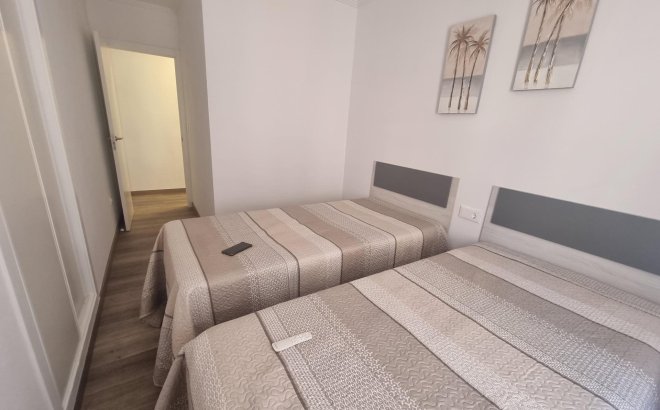 Resale - Apartment -
Torrevieja - Estacion De Autobuses