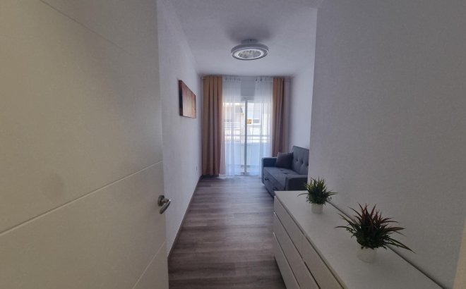 Resale - Apartment -
Torrevieja - Estacion De Autobuses