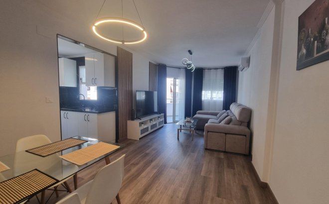 Resale - Apartment -
Torrevieja - Estacion De Autobuses
