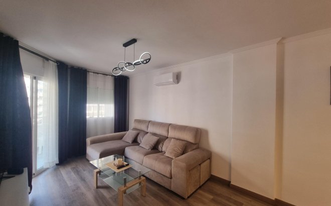 Resale - Apartment -
Torrevieja - Estacion De Autobuses