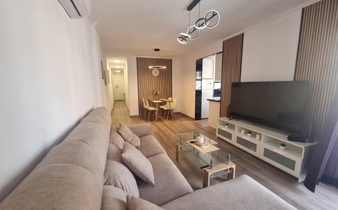 Resale - Apartment -
Torrevieja - Estacion De Autobuses