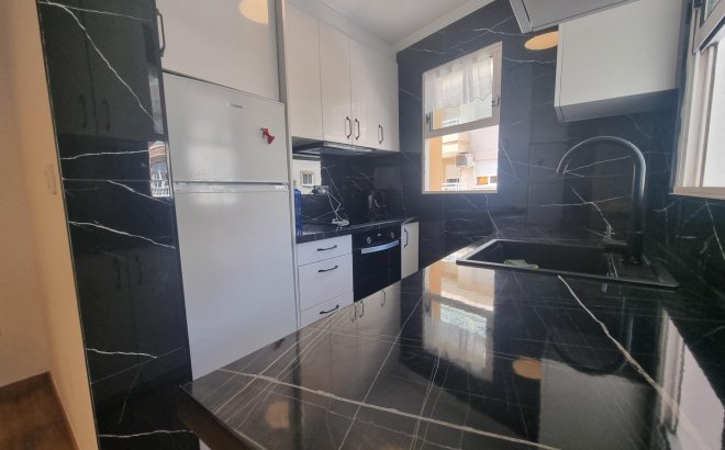 Resale - Apartment -
Torrevieja - Estacion De Autobuses