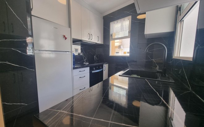 Resale - Apartment -
Torrevieja - Estacion De Autobuses