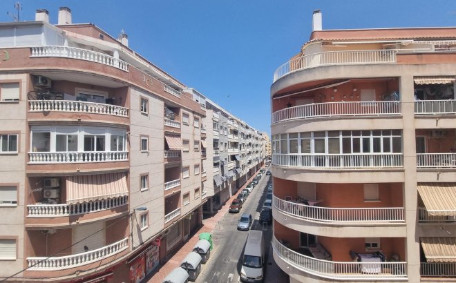Resale - Apartment -
Torrevieja - Estacion De Autobuses