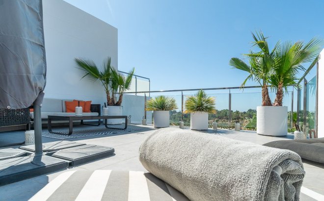 Resale - Penthouse -
Villamartin - Costa Blanca