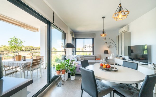 Resale - Penthouse -
Villamartin - Costa Blanca