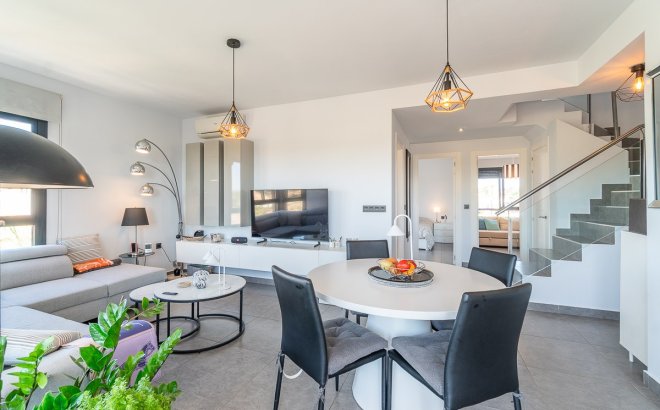 Resale - Penthouse -
Villamartin - Costa Blanca