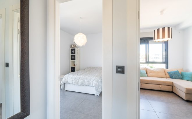 Resale - Penthouse -
Villamartin - Costa Blanca