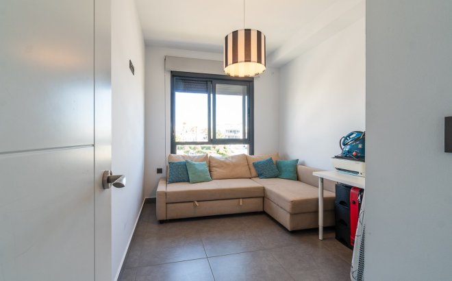 Resale - Penthouse -
Villamartin - Costa Blanca