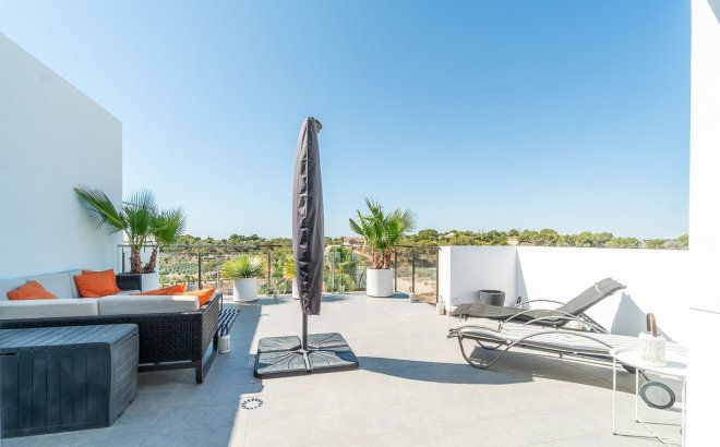 Resale - Penthouse -
Villamartin - Costa Blanca