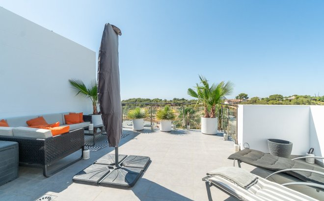 Resale - Penthouse -
Villamartin - Costa Blanca