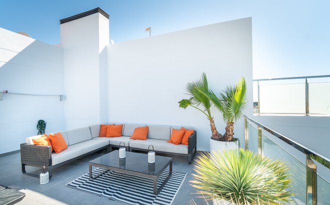 Resale - Penthouse -
Villamartin - Costa Blanca