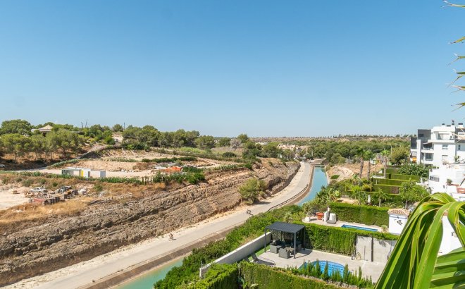 Resale - Penthouse -
Villamartin - Costa Blanca