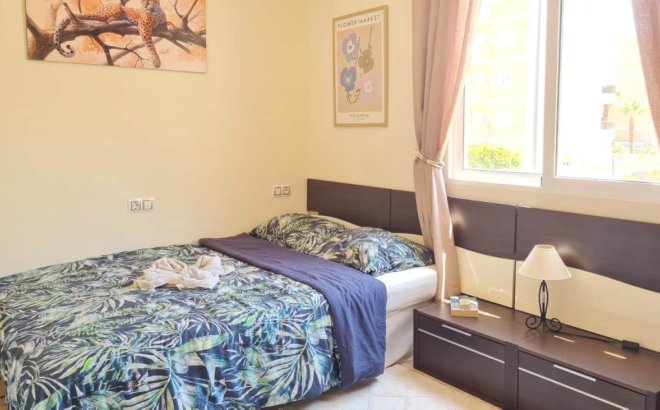 Resale - Villa -
Villamartin - Costa Blanca