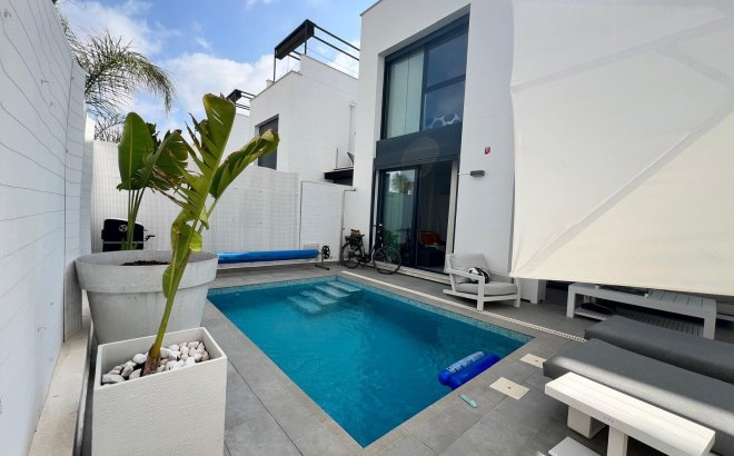 Resale - Villa -
Orihuela Costa - Villamartín-las Filipinas