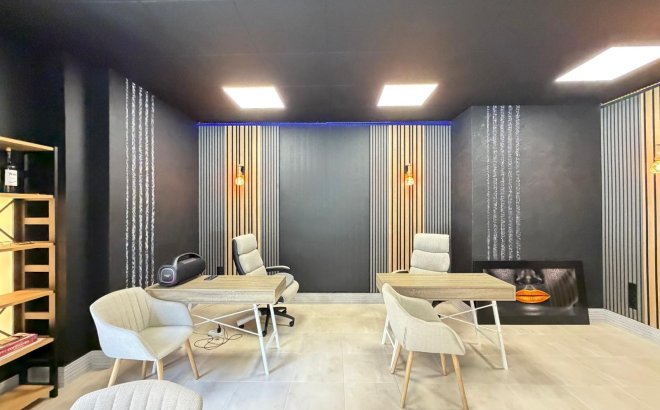 Resale - Commercial -
Torrevieja - Playa de los Locos