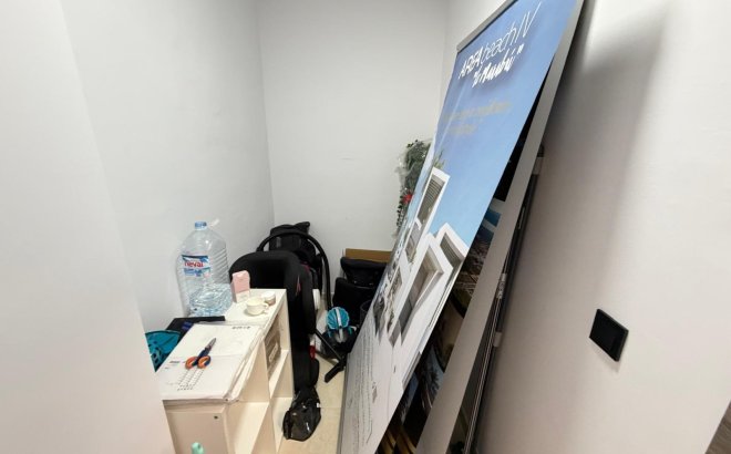 Resale - Commercial -
Torrevieja - Playa de los Locos