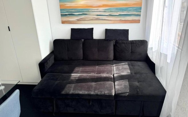 Resale - Dúplex -
Torrevieja - Carrefour