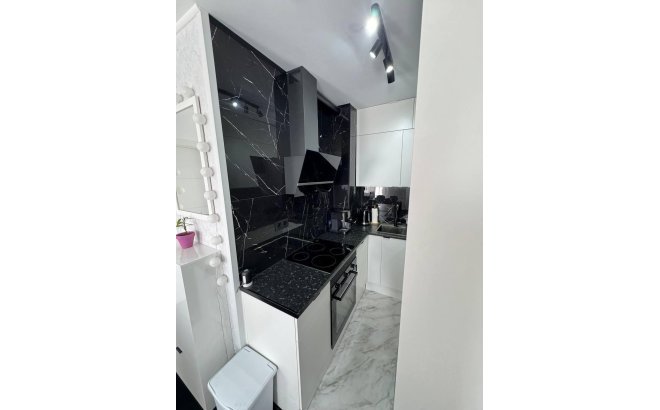 Resale - Dúplex -
Torrevieja - Carrefour