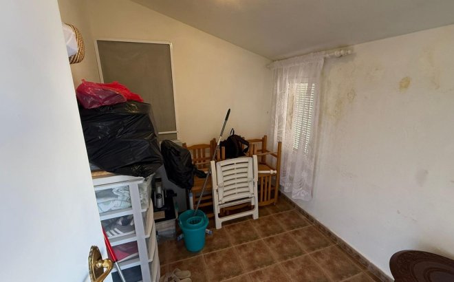 Resale - Dúplex -
Torrevieja - Los Frutales
