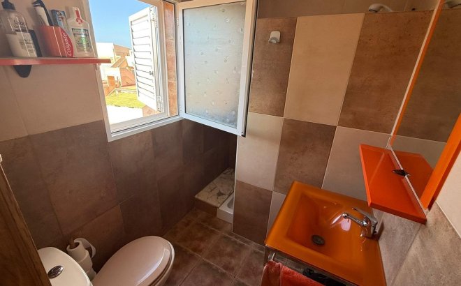 Resale - Dúplex -
Torrevieja - Los Frutales