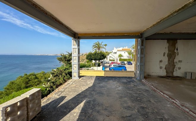 Resale - Villa -
Cabo Roig - Costa Blanca