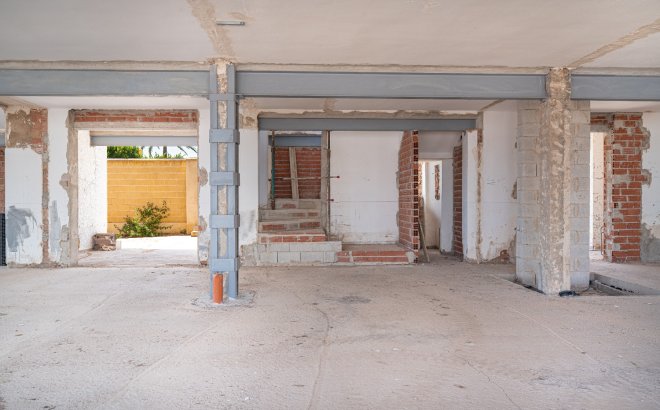 Resale - Villa -
Cabo Roig - Costa Blanca