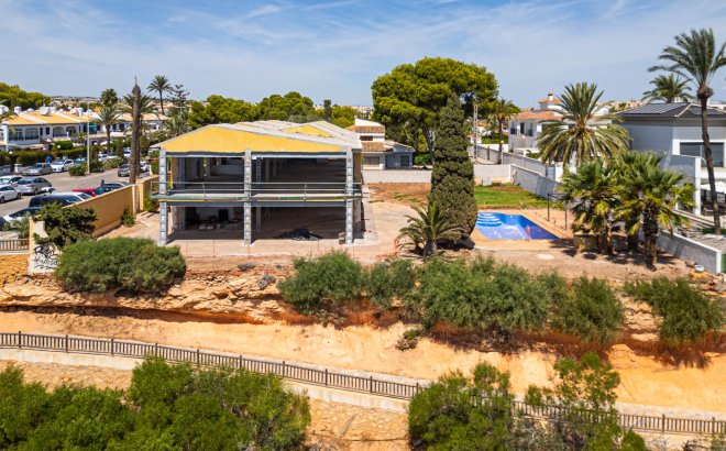 Resale - Villa -
Cabo Roig - Costa Blanca